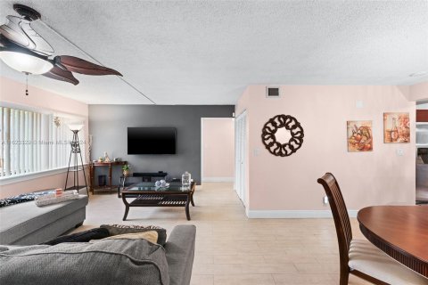 Condo in Plantation, Florida, 3 bedrooms  № 1270051 - photo 5