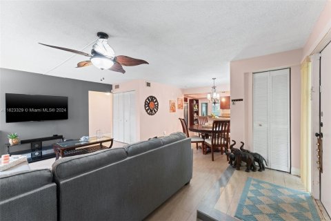 Condo in Plantation, Florida, 3 bedrooms  № 1270051 - photo 4