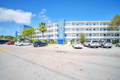 Condominio en venta en Deerfield Beach, Florida, 2 dormitorios, 81.85 m2 № 1007531 - foto 7