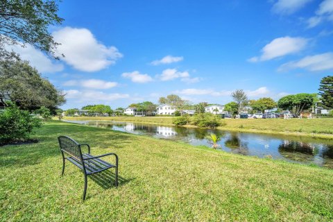 Condo in Deerfield Beach, Florida, 2 bedrooms  № 1007531 - photo 9