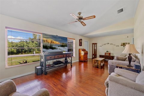 Villa ou maison à vendre à Punta Gorda, Floride: 3 chambres, 171.4 m2 № 1364323 - photo 5