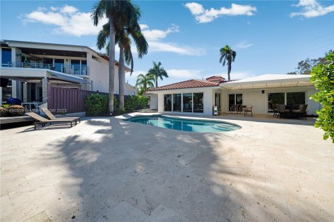 House in Fort Lauderdale, Florida 3 bedrooms, 199.65 sq.m. № 856887 - photo 30
