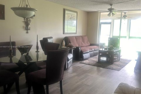 Condominio en venta en Pembroke Pines, Florida, 2 dormitorios, 108.7 m2 № 1229596 - foto 4