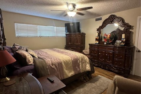 Condominio en venta en Pembroke Pines, Florida, 2 dormitorios, 108.7 m2 № 1229596 - foto 12