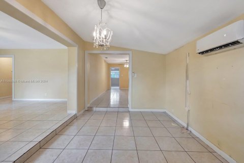 Villa ou maison à vendre à Margate, Floride: 4 chambres, 163.23 m2 № 1155185 - photo 14