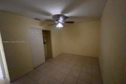 Casa en venta en Margate, Florida, 4 dormitorios, 163.23 m2 № 1155185 - foto 3