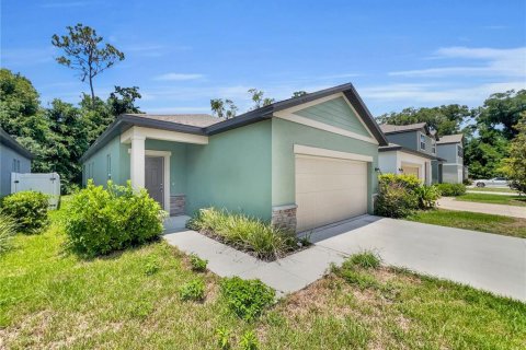 Villa ou maison à vendre à DeLand, Floride: 3 chambres, 127.46 m2 № 1250132 - photo 2