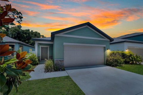 Villa ou maison à vendre à DeLand, Floride: 3 chambres, 127.46 m2 № 1250132 - photo 1