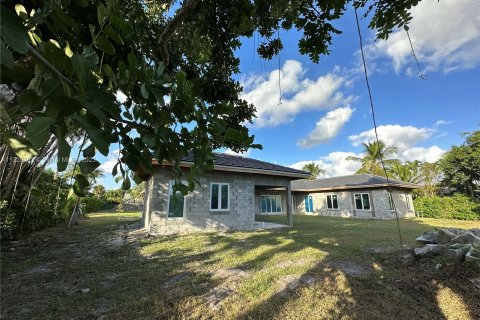 Villa ou maison à vendre à Delray Beach, Floride: 4 chambres, 399.94 m2 № 345142 - photo 6