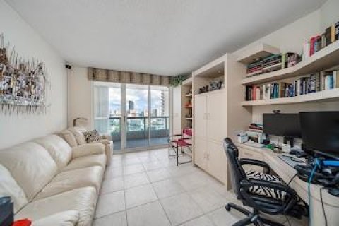 Copropriété à vendre à Aventura, Floride: 3 chambres, 165.37 m2 № 947911 - photo 2