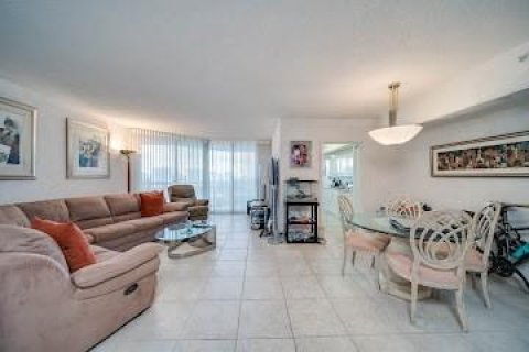 Copropriété à vendre à Aventura, Floride: 3 chambres, 165.37 m2 № 947911 - photo 7