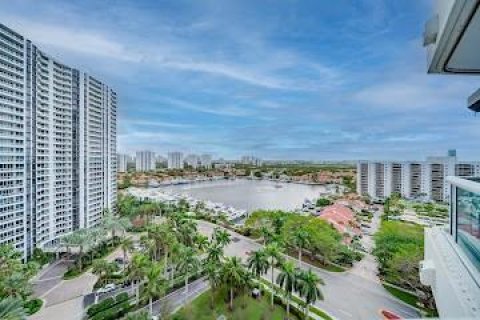 Condo in Aventura, Florida, 3 bedrooms  № 947911 - photo 10