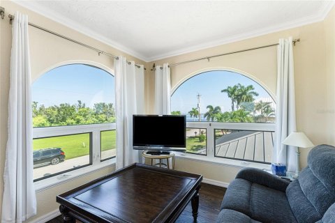 Villa ou maison à vendre à Punta Gorda, Floride: 4 chambres, 266.63 m2 № 1322251 - photo 22