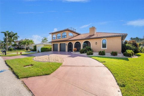 Villa ou maison à vendre à Punta Gorda, Floride: 4 chambres, 266.63 m2 № 1322251 - photo 2