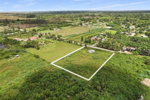 Terreno en venta en Miami, Florida № 1367289 - foto 1