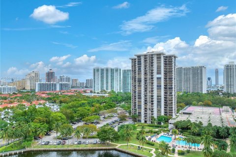 Condo in Aventura, Florida, 3 bedrooms  № 1100945 - photo 2