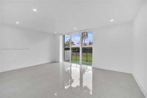 Condo in Aventura, Florida, 3 bedrooms  № 1100945 - photo 4