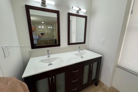 Condo in Aventura, Florida, 3 bedrooms  № 1100945 - photo 17