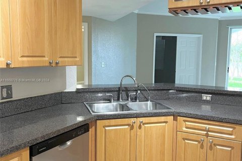 Apartment in Sunrise, Florida 1 bedroom, 99.22 sq.m. № 1384654 - photo 9