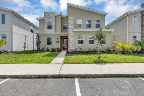 Villa ou maison à vendre à Kissimmee, Floride: 6 chambres, 349.31 m2 № 1296428 - photo 1