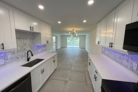 Condominio en venta en Coconut Creek, Florida, 2 dormitorios, 113.81 m2 № 722672 - foto 26