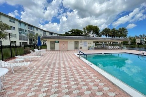 Copropriété à vendre à Coconut Creek, Floride: 2 chambres, 113.81 m2 № 722672 - photo 5
