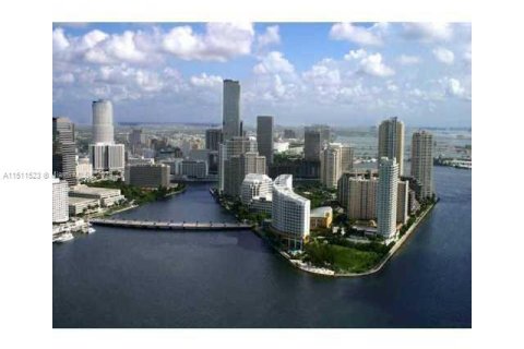 Copropriété à vendre à Miami, Floride: 1 chambre, 60.39 m2 № 938582 - photo 1