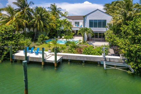 House in Key Biscayne, Florida 6 bedrooms, 746.1 sq.m. № 55663 - photo 3