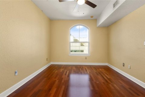 Condominio en venta en Orlando, Florida, 1 dormitorio, 68.65 m2 № 990857 - foto 18