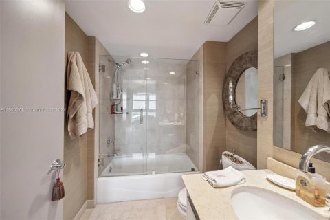 Condo in Sunny Isles Beach, Florida, 3 bedrooms  № 1365605 - photo 21