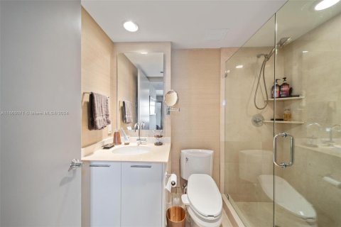 Condo in Sunny Isles Beach, Florida, 3 bedrooms  № 1365605 - photo 25