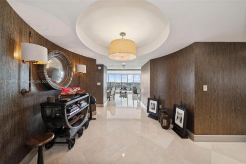 Condominio en venta en Sunny Isles Beach, Florida, 3 dormitorios, 266.07 m2 № 1365605 - foto 11