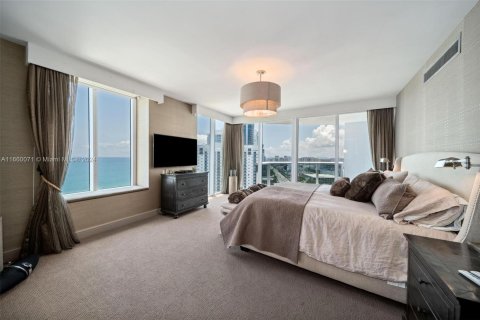 Condo in Sunny Isles Beach, Florida, 3 bedrooms  № 1365605 - photo 29