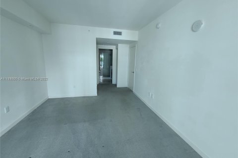 Copropriété à vendre à Miami, Floride: 2 chambres, 111.02 m2 № 2437 - photo 9