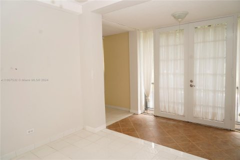 Copropriété à vendre à Lauderhill, Floride: 2 chambres, 117.06 m2 № 1229374 - photo 11