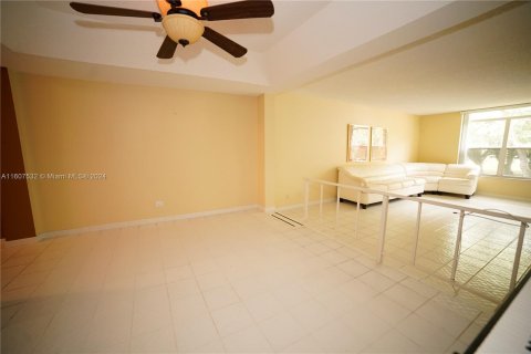 Copropriété à vendre à Lauderhill, Floride: 2 chambres, 117.06 m2 № 1229374 - photo 7