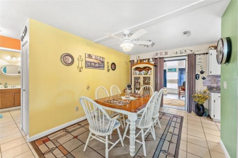 Villa ou maison à vendre à Palm Bay, Floride: 2 chambres, 92.9 m2 № 1280231 - photo 11