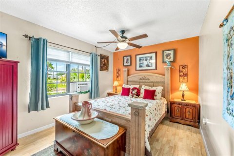 Villa ou maison à vendre à Palm Bay, Floride: 2 chambres, 92.9 m2 № 1280231 - photo 19