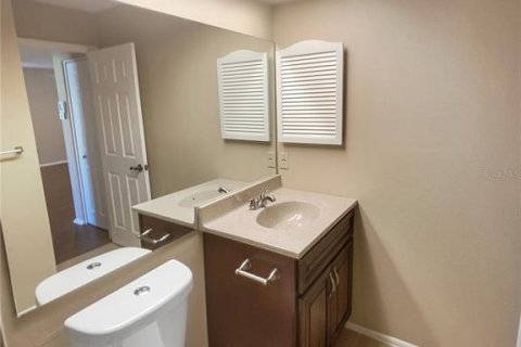 Townhouse in New Port Richey, Florida 2 bedrooms, 124.3 sq.m. № 1378304 - photo 23