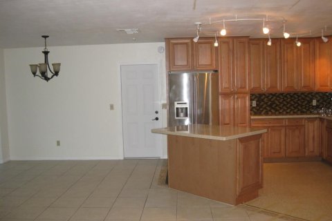 House in Dunedin, Florida 2 bedrooms, 114.73 sq.m. № 1378268 - photo 10