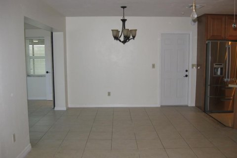 House in Dunedin, Florida 2 bedrooms, 114.73 sq.m. № 1378268 - photo 13