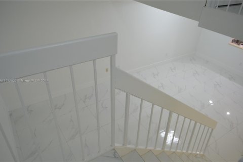 Townhouse in Miami, Florida 3 bedrooms, 115.66 sq.m. № 1409349 - photo 29