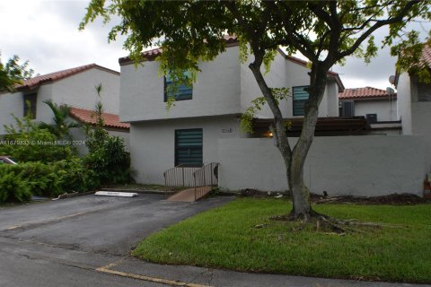 Townhouse in Miami, Florida 3 bedrooms, 115.66 sq.m. № 1409349 - photo 2