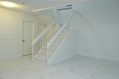 Townhouse in Miami, Florida 3 bedrooms, 115.66 sq.m. № 1409349 - photo 9