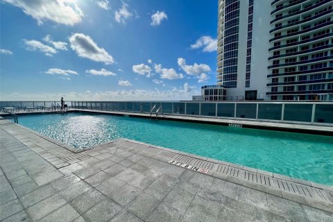 Condo in Sunny Isles Beach, Florida, 2 bedrooms  № 1409351 - photo 14