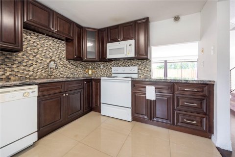 Townhouse in Davie, Florida 3 bedrooms, 138.42 sq.m. № 1146187 - photo 29