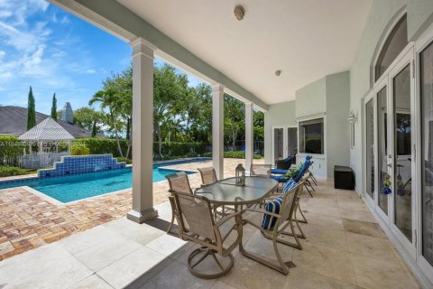 Villa ou maison à vendre à Miami, Floride: 5 chambres, 334.91 m2 № 1331563 - photo 18