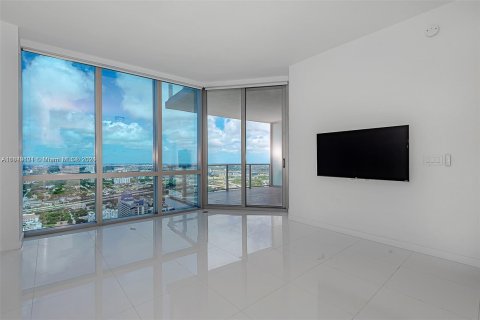 Condominio en venta en Miami, Florida, 1 dormitorio, 108.97 m2 № 1331538 - foto 16