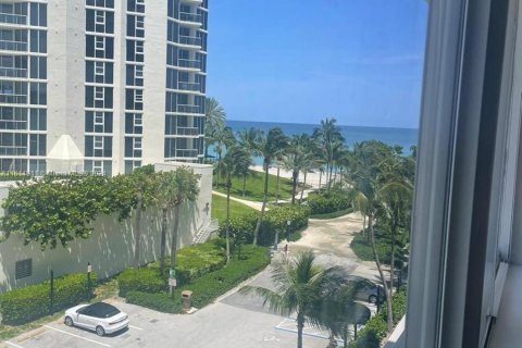 Copropriété à vendre à Sunny Isles Beach, Floride: 38.09 m2 № 1236459 - photo 1