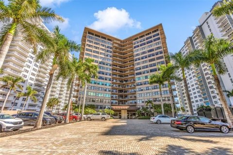 Condo in Fort Lauderdale, Florida, 1 bedroom  № 1183873 - photo 5